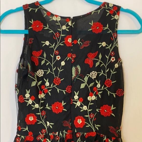 Zara Black Party dress with red embroidered flowers cute for dinner size 2 - Picture 6 of 7